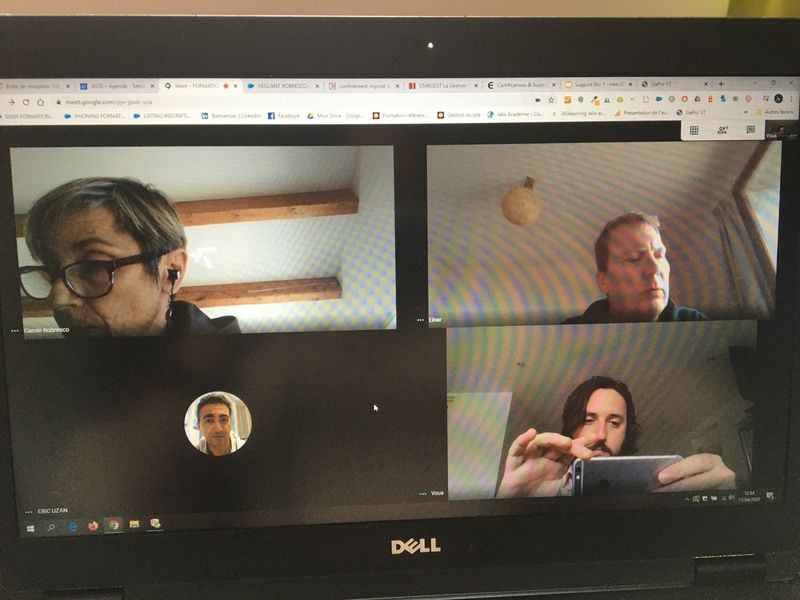 Formation à la création de contenu Web en visioconférence pour trois chefs d’entreprise à Marseille