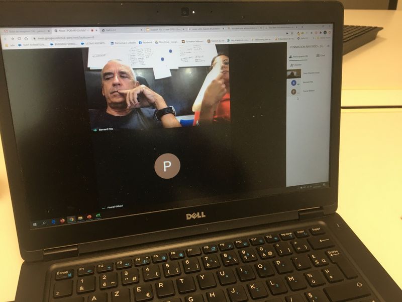 Formation à l’utilisation d’un site Internet en visioconférence pour deux participants chef d’entreprise