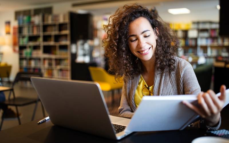 Devenez un AS de la visibilité web avec l’IA